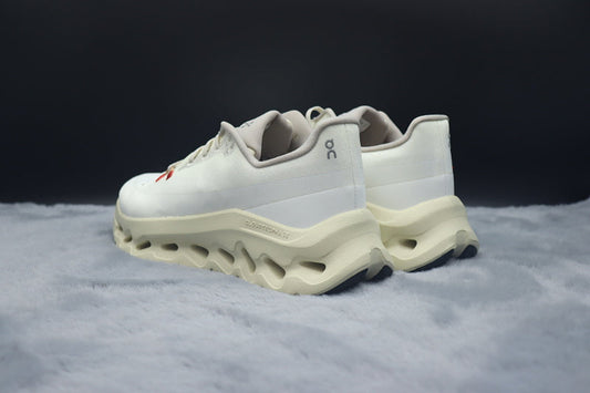 ON Cloudtilt – Tilted Sole Lifestyle Sneakers