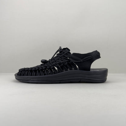 KEEN UNEEK Outdoor Sandal – Lightweight & Breathable