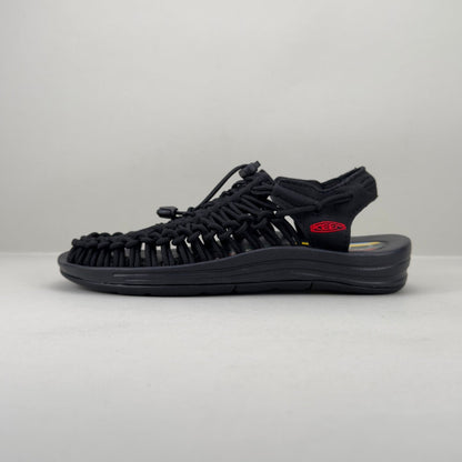 KEEN UNEEK Outdoor Sandal – Lightweight & Breathable