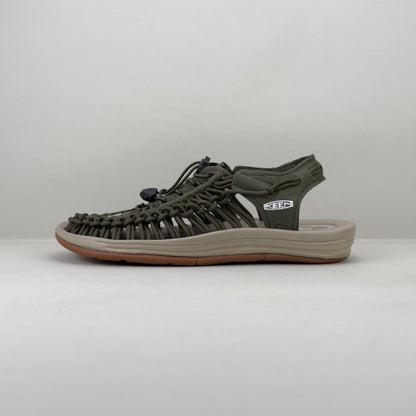 KEEN UNEEK Outdoor Sandal – Lightweight & Breathable
