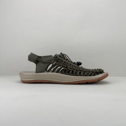 KEEN UNEEK Outdoor Sandal – Lightweight & Breathable