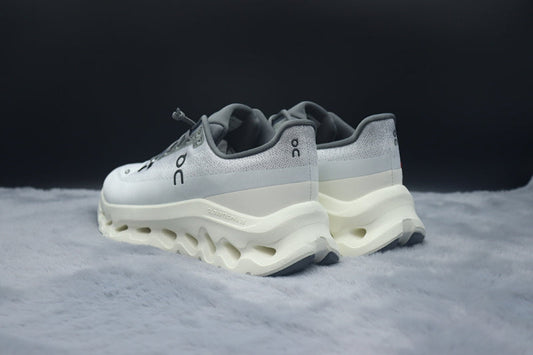 ON Cloudtilt – Tilted Sole Lifestyle Sneakers