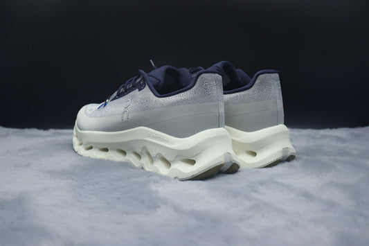 ON Cloudtilt – Tilted Sole Lifestyle Sneakers