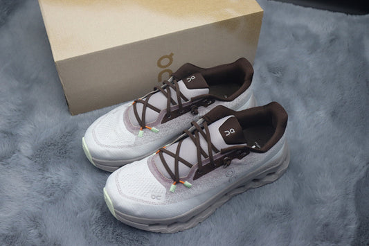 ON Cloudtilt – Tilted Sole Lifestyle Sneakers