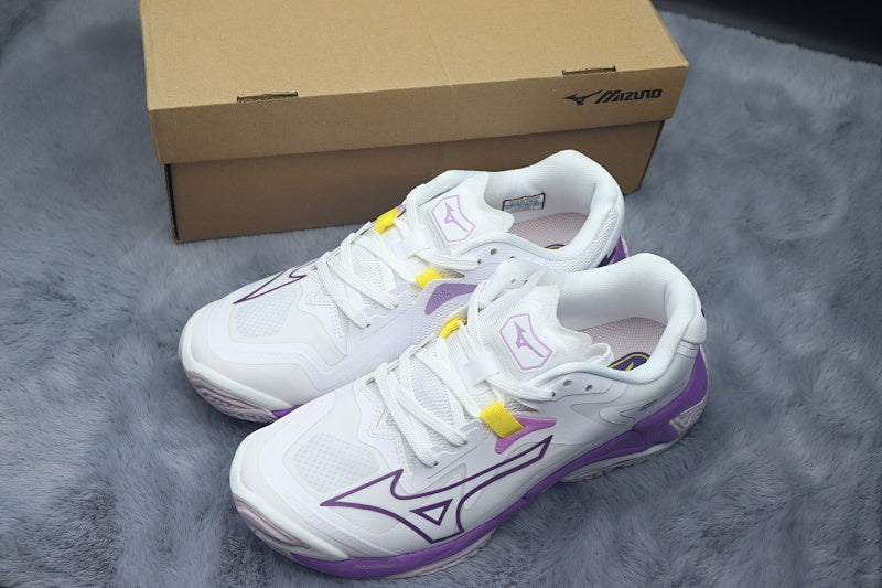Mizuno Wave Lightning Z8 Volleyball Shoes