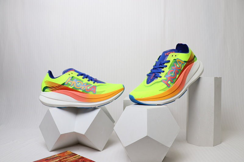 HOKA Rocket Carbon Racing Shoes - Performance Super Shoe